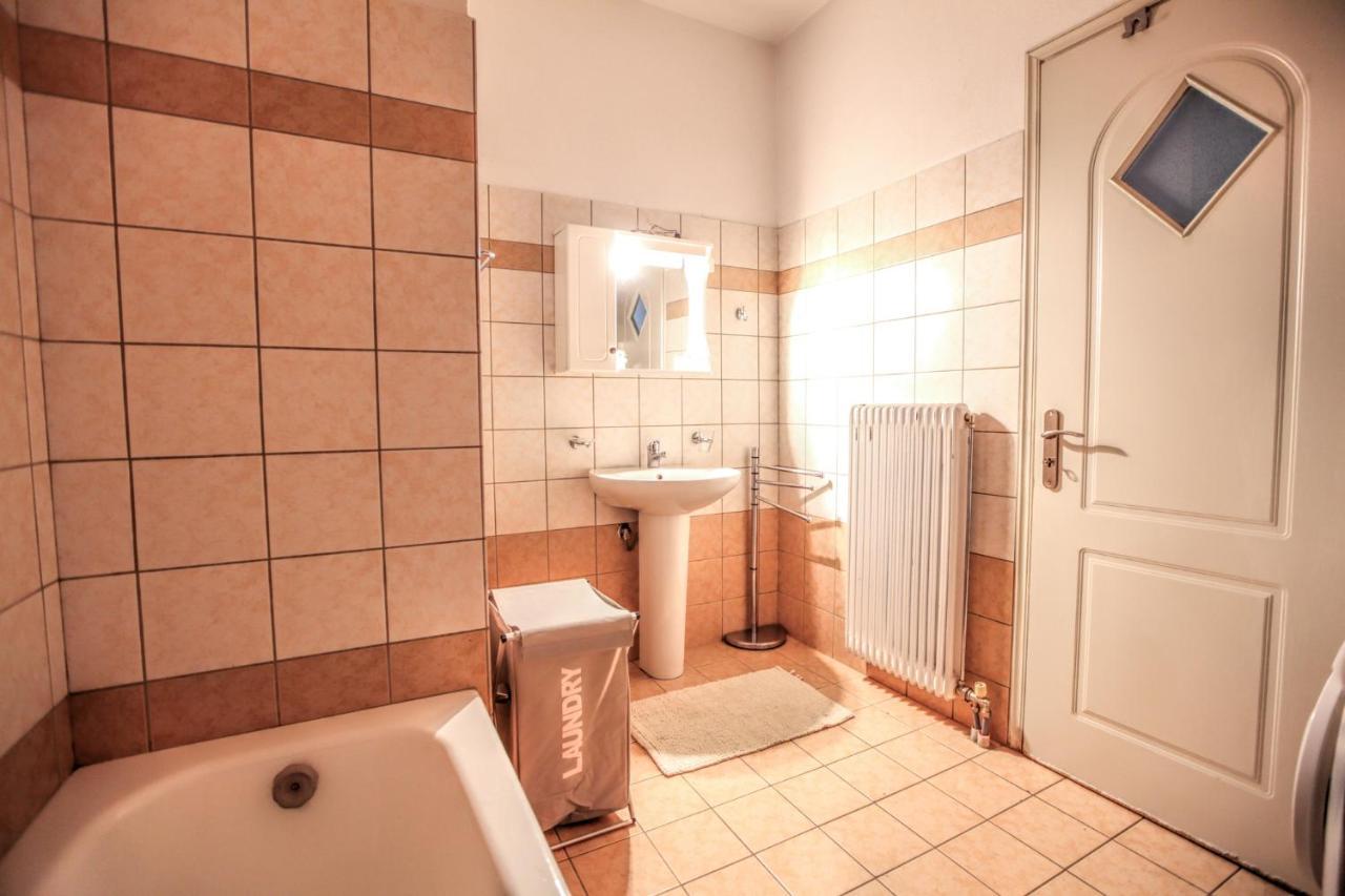 Grand Meteora Central Luxury Apartment Kalampáka Buitenkant foto